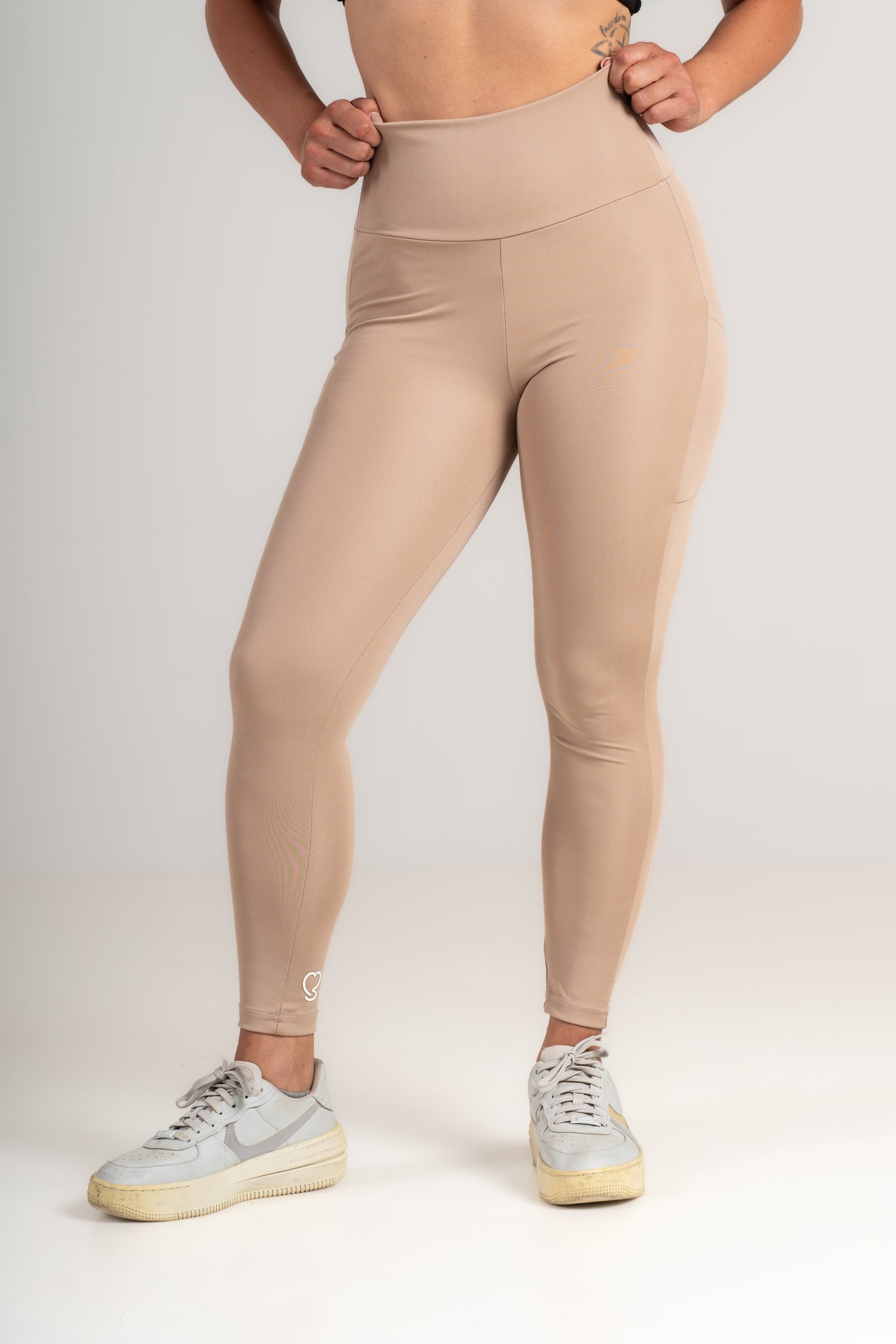 Gym Leggings with Pockets - High-Waisted Squat-Proof Phone Pockets - black-1 - Seven Seconds Activewear