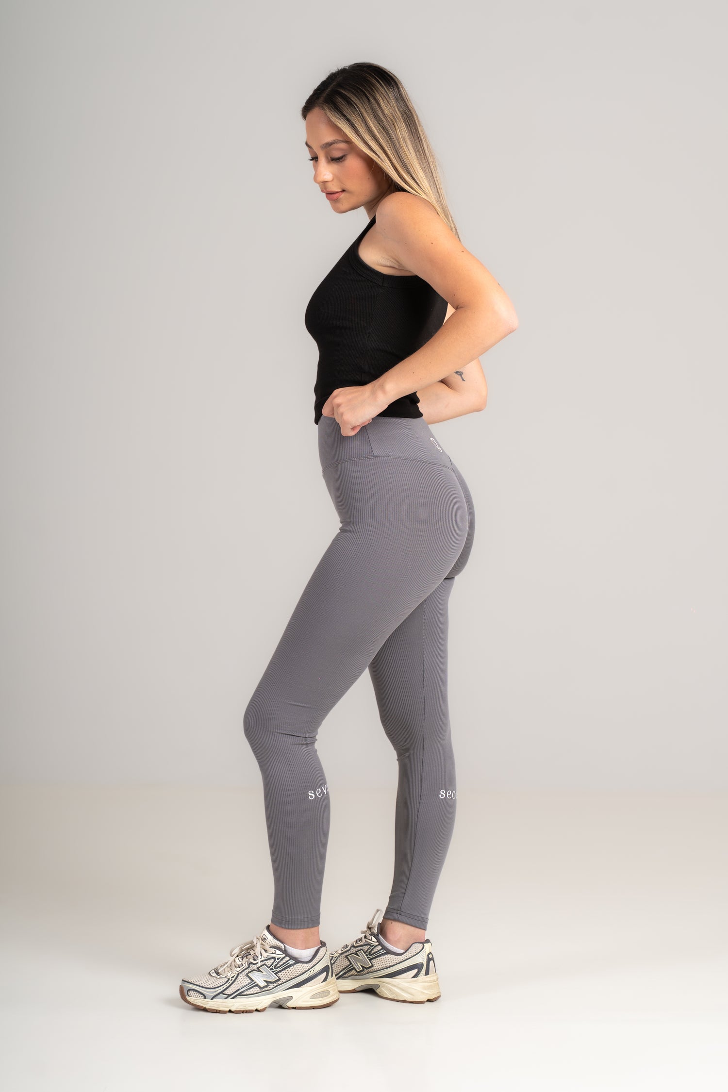 Booty Lift Leggings LIMITED EDITION - High-Waisted Push-Up Effect - gray - Seven Seconds Activewear