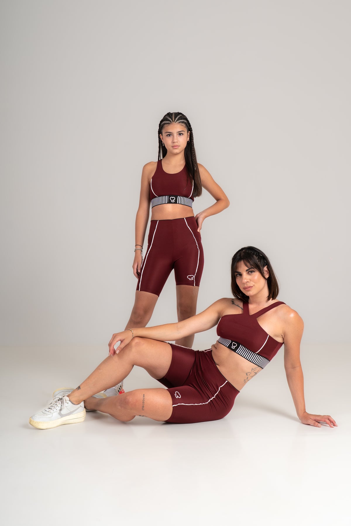 Essential Sports Bra Women Black & Red - Everyday Classic High-Support - Core Collection | Seven Seconds
